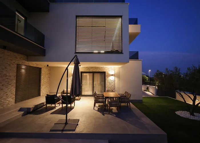 Villa Amare Apartments
